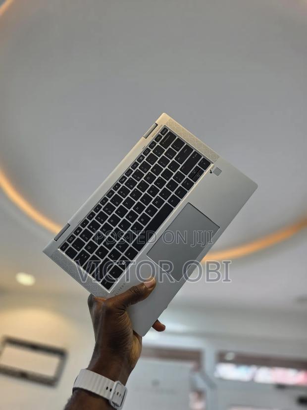 Laptop HP EliteBook 1030 16GB Intel Core i7 SSD 512GB · Photo 3