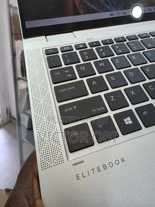 Laptop HP EliteBook 1030 16GB Intel Core i7 SSD 512GB · Photo 5