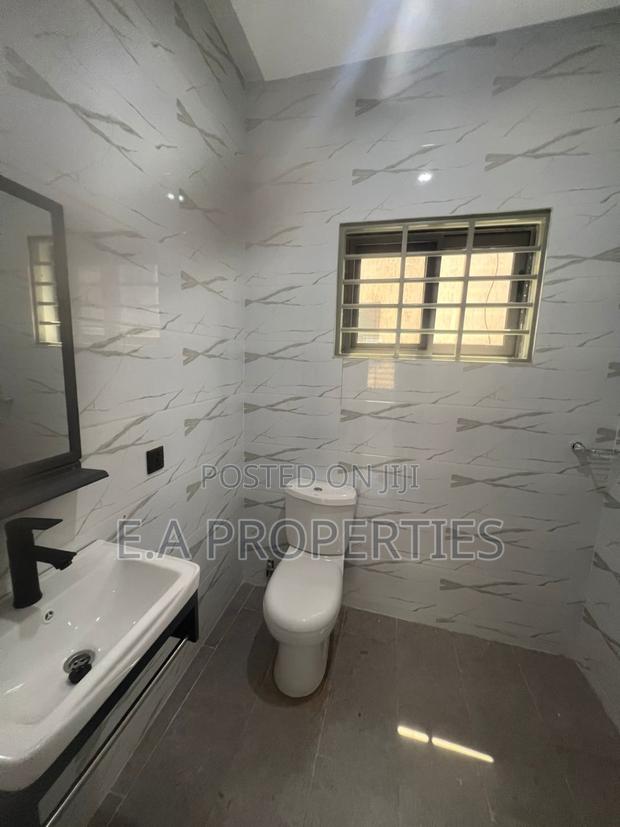 4bdrm House in E A Properties, Sakumono for sale · Photo 2