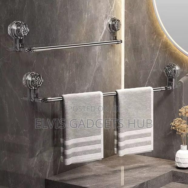 Suction Adjustable Towel Holder · Photo 2