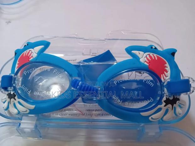 Cartoon Swimming Goggles · Photo 4