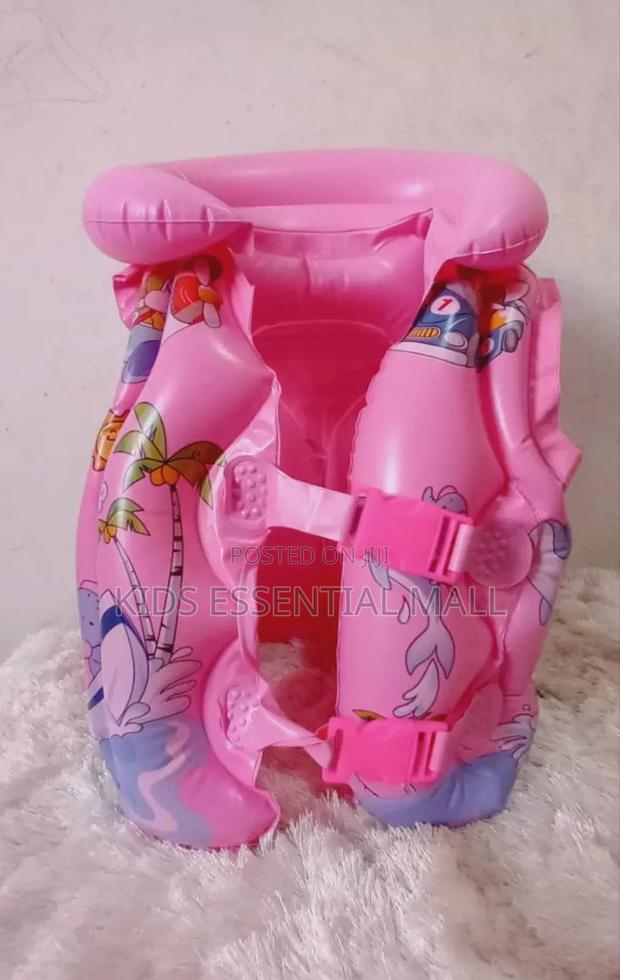 Swimming Vest or Life Jacket for Children · Photo 1
