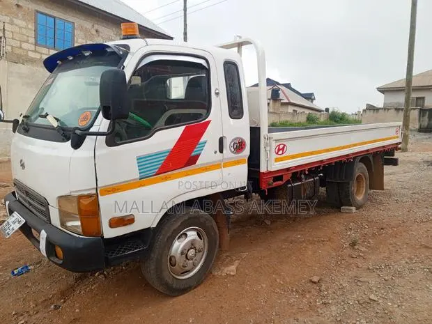 Hyundai Mighty 2 · Photo 1