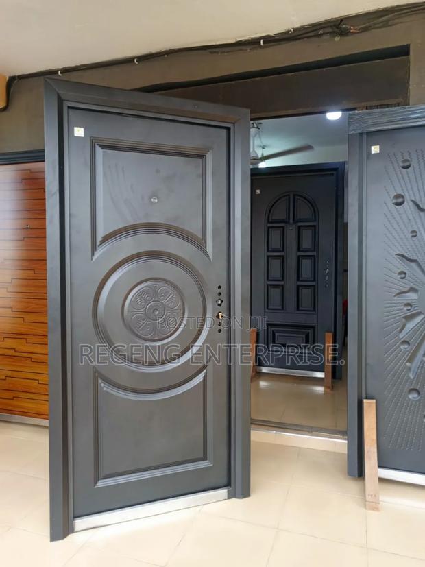 China Metal Security Door, (12) Locks · Photo 1