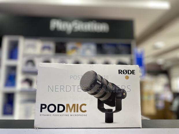 Rode Podmic Dynamic Podcasting Microphone (Black) · Photo 1