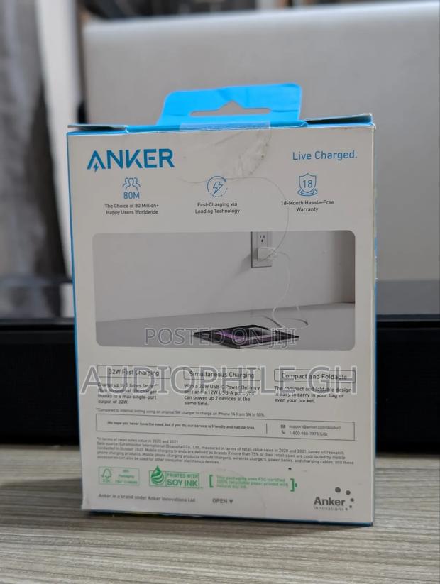 Anker 2-port 32w Wall Charger With Lightning To Usb-c Cable · Photo 2