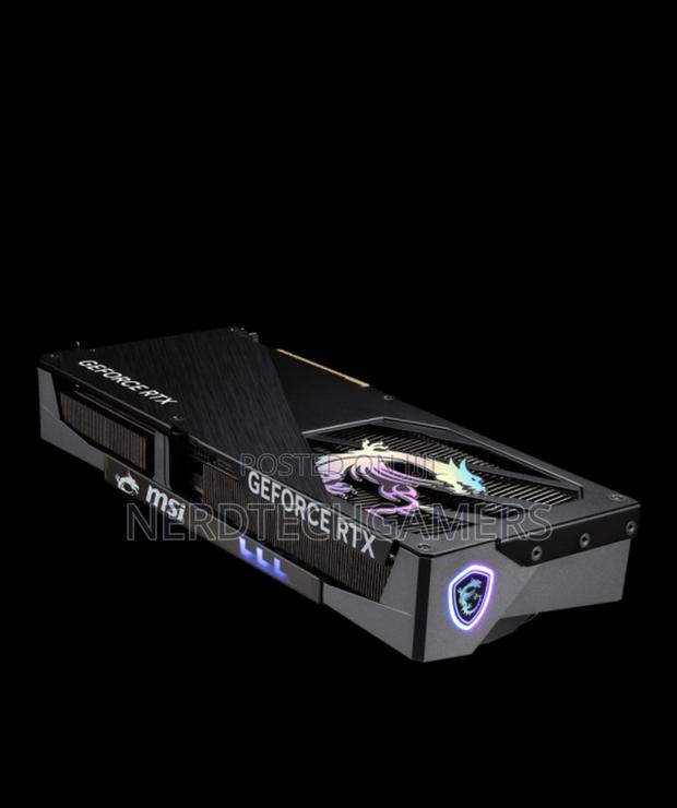 Msi Geforce RTX 5070 12g Gaming Trio Oc · Photo 4