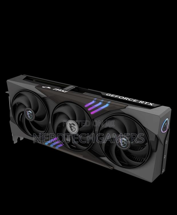 Msi Geforce RTX 5070 12g Gaming Trio Oc · Photo 5