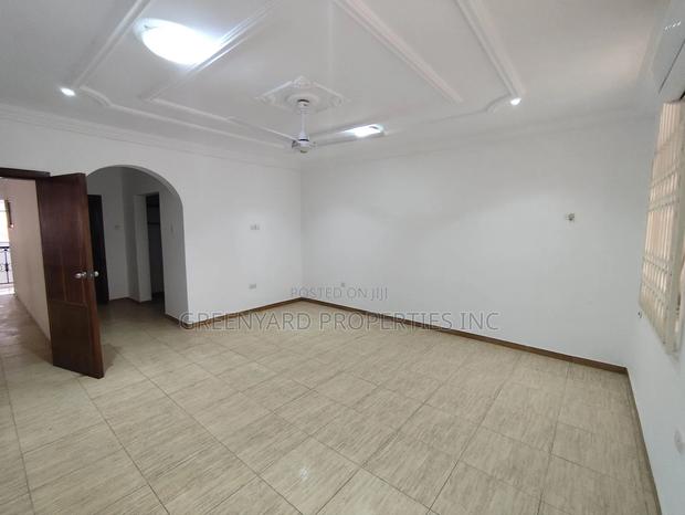 5bdrm Villa in Trasacco, East Legon for rent · Photo 6