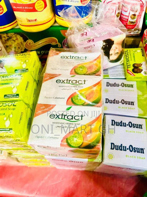 Extract Herbal Whitening Soap · Photo 1