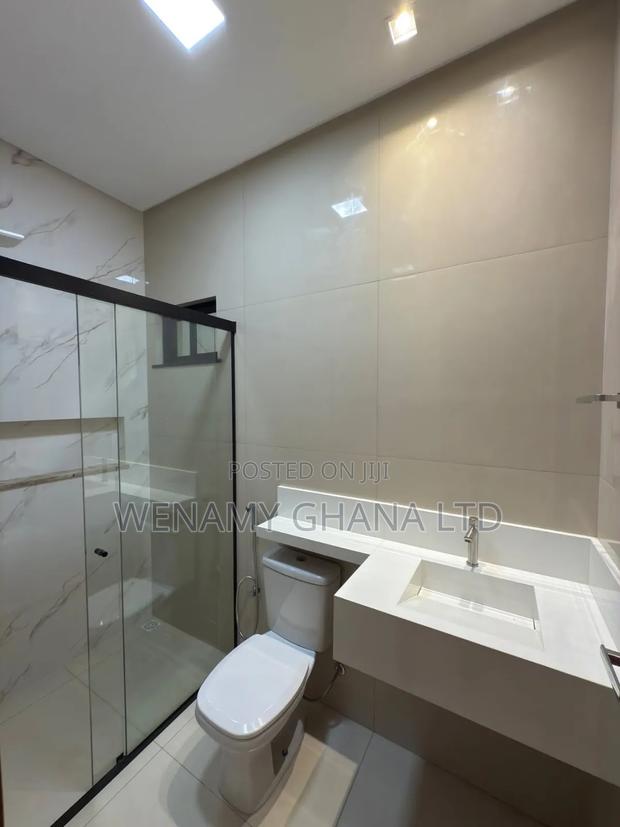 3bdrm House in Accra for sale · Photo 8
