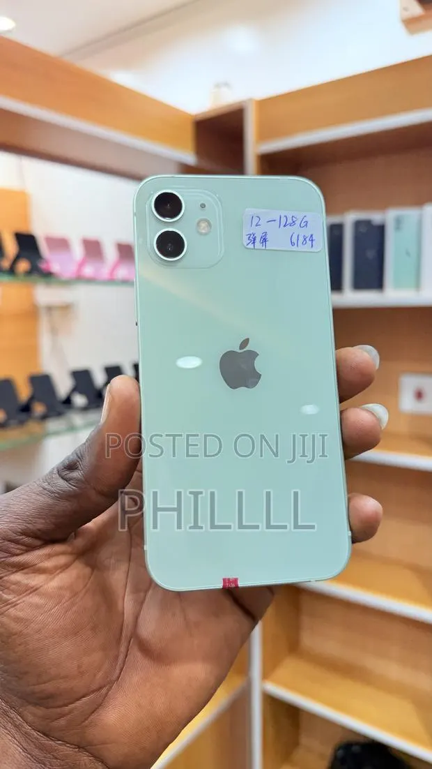 Apple iPhone 12 128 GB Green · Photo 1