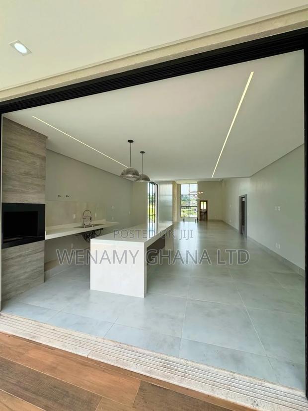 5bdrm House in Accra for sale · Photo 5