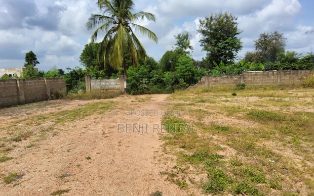 Commercial Land For Rent · Photo 2