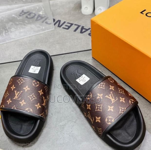 Louis Vuitton Home Non-Slip Open Toe Slippers Unisex · Photo 4