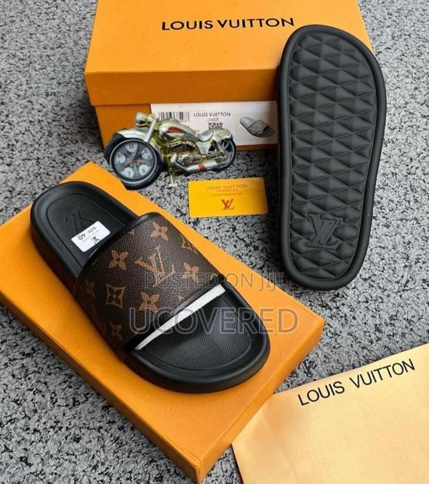 Louis Vuitton Home Non-Slip Open Toe Slippers Unisex · Photo 8