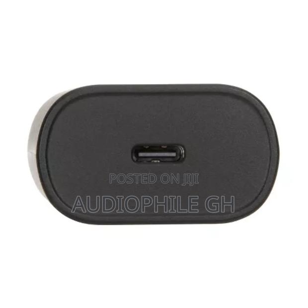 Targus 100w Universal Charger Including All Usb-C Devices · Photo 4