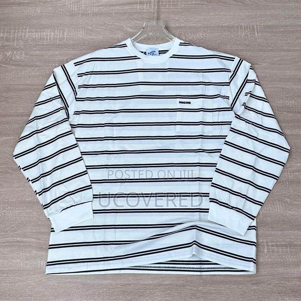 Unisex Moisture Wicking Eversoft Fleece Sweatshirts · Photo 3