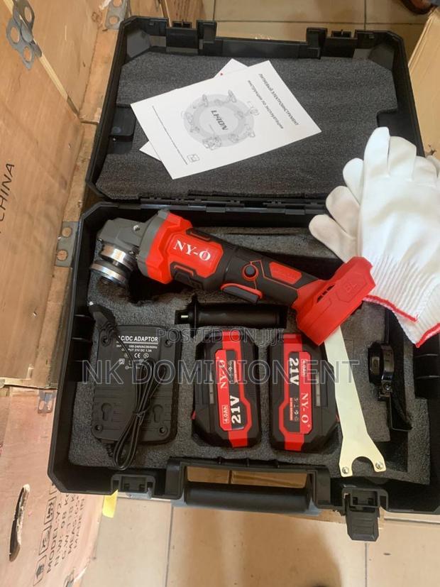 Hand Tools · Photo 3