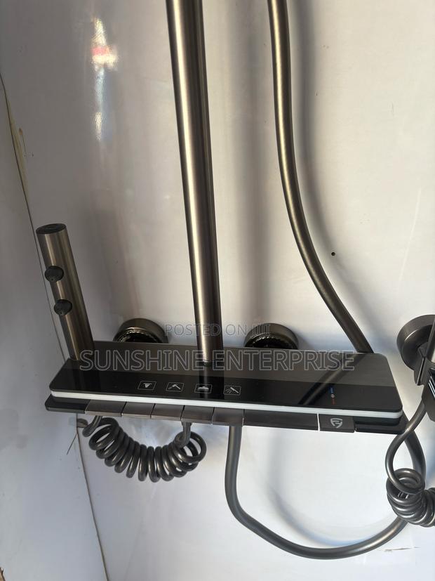 4in1 Digital Shower With Led Display · Photo 2