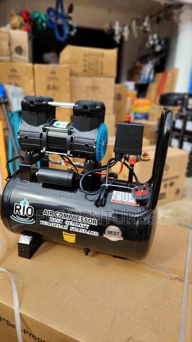 Rio 24 Litres Air Compressor - Silent Oil Fre · Photo 1