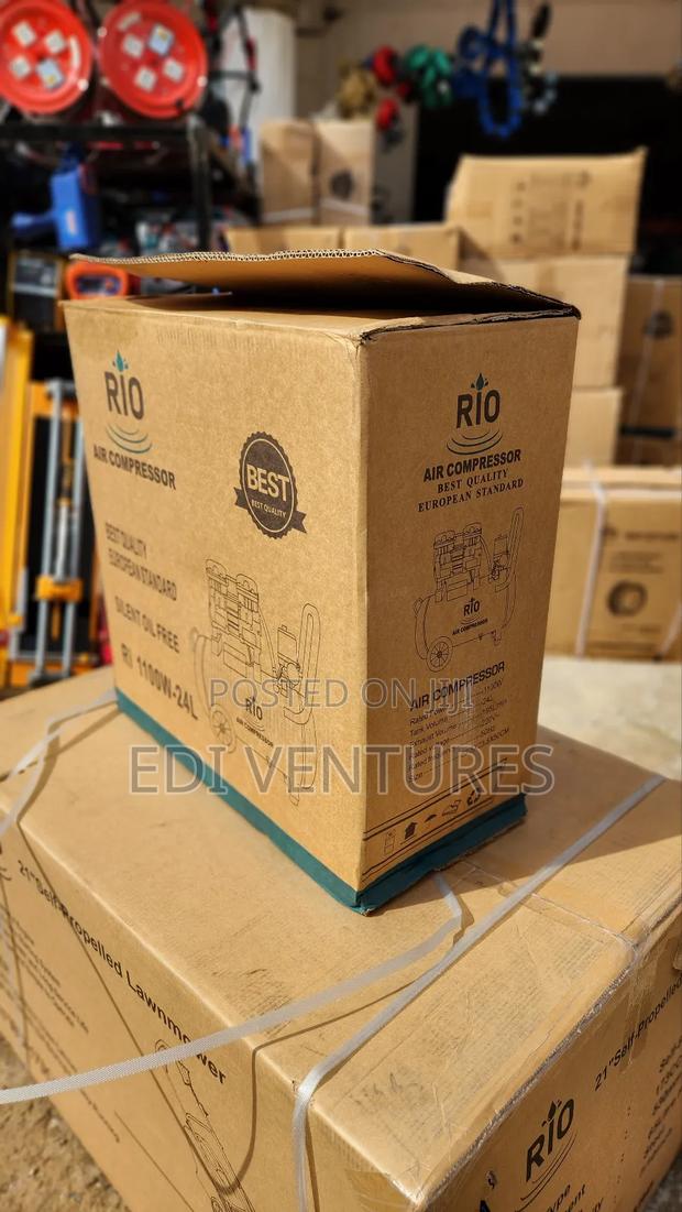 Rio 24 Litres Air Compressor - Silent Oil Fre · Photo 5