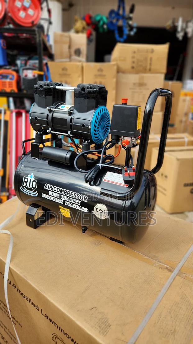 Rio 24 Litres Air Compressor - Silent Oil Fre · Photo 6