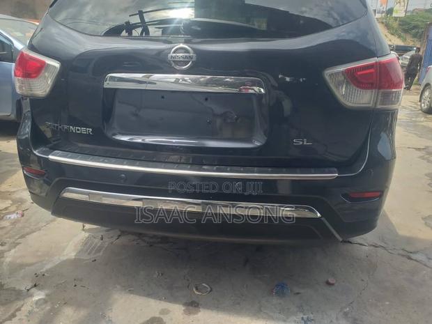 Nissan Pathfinder 2016 Gray · Photo 3