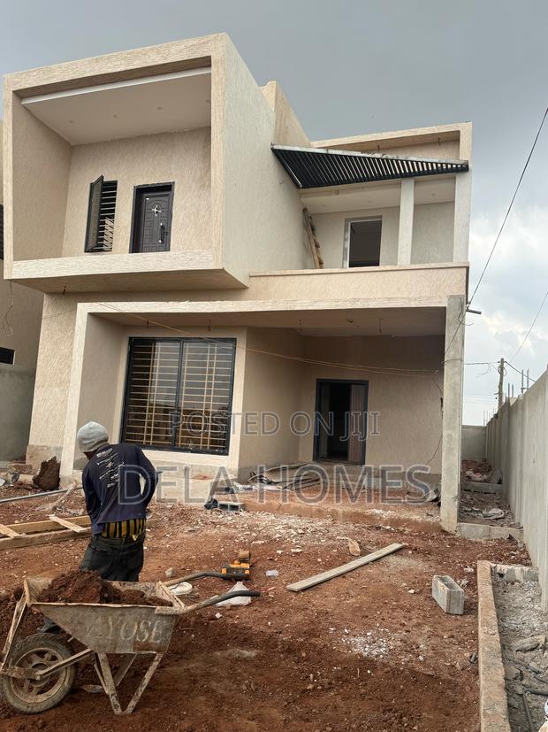 Four Bedroom Duplex for Sale at Ashaley-Botwe. · Photo 1