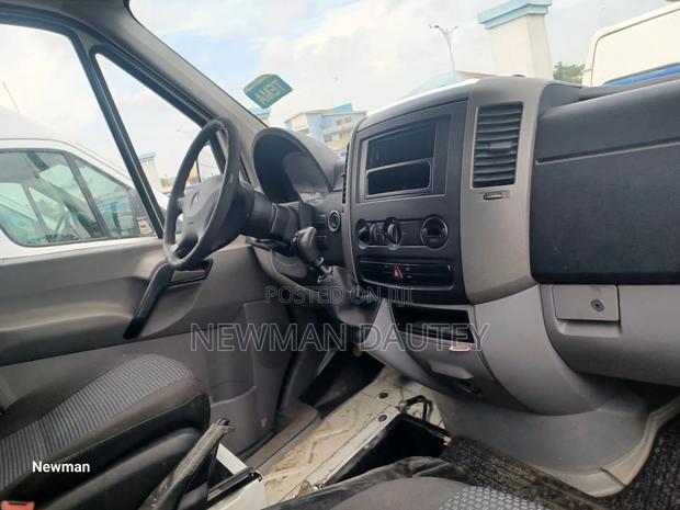 Mercedes-Benz Sprinter 2010 White · Photo 5