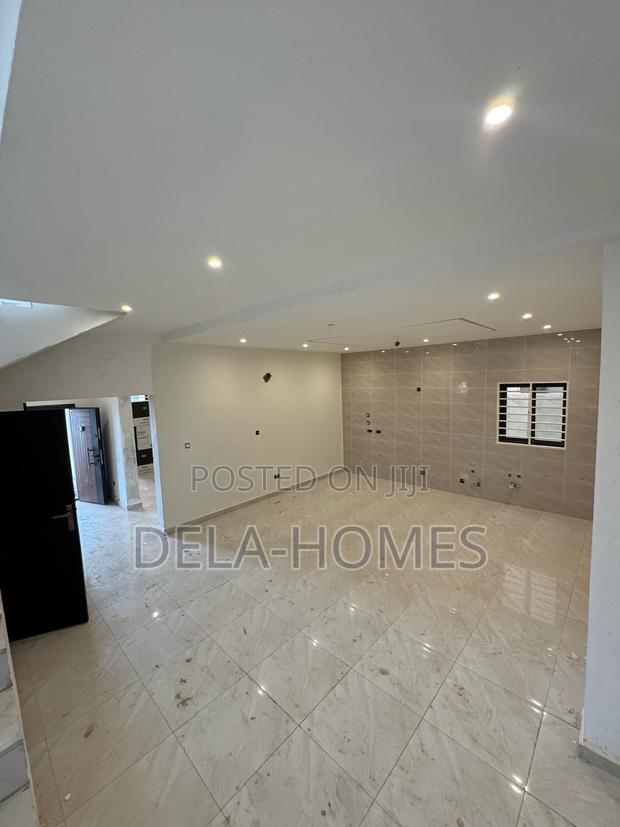 Four Bedroom Duplex for Sale at Ashaley-Botwe. · Photo 3