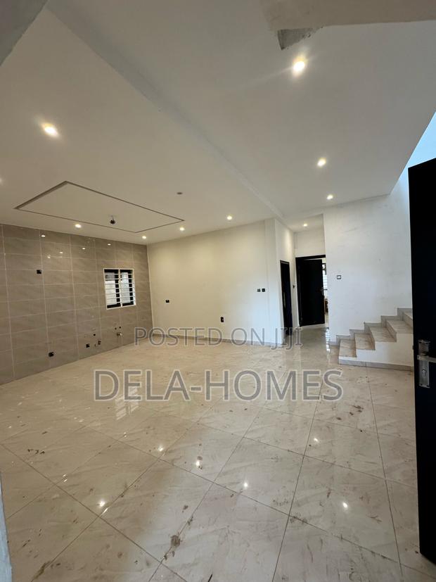 Four Bedroom Duplex for Sale at Ashaley-Botwe. · Photo 5