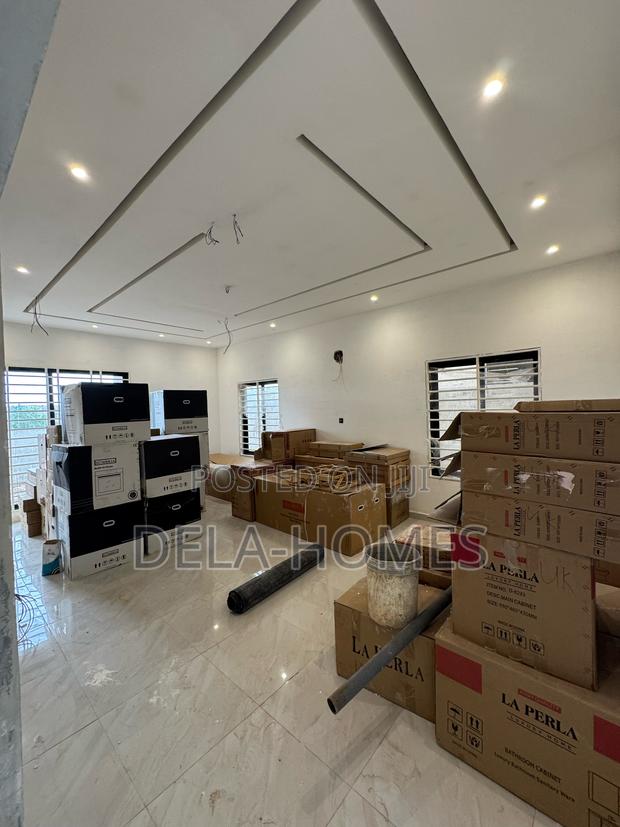 Four Bedroom Duplex for Sale at Ashaley-Botwe. · Photo 4