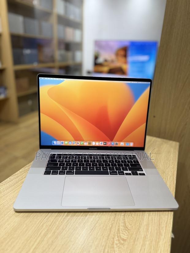 Laptop Apple MacBook Pro 2019 16GB Intel Core i7 SSD 512GB · Photo 1