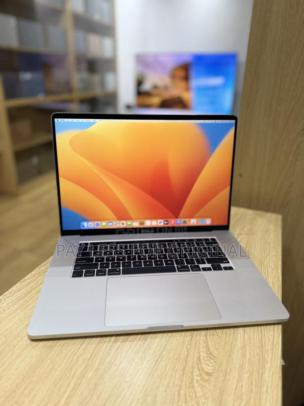 Laptop Apple MacBook Pro 2019 16GB Intel Core i7 SSD 512GB · Photo 4