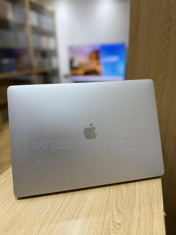 Laptop Apple MacBook Pro 2019 16GB Intel Core i7 SSD 512GB · Photo 2