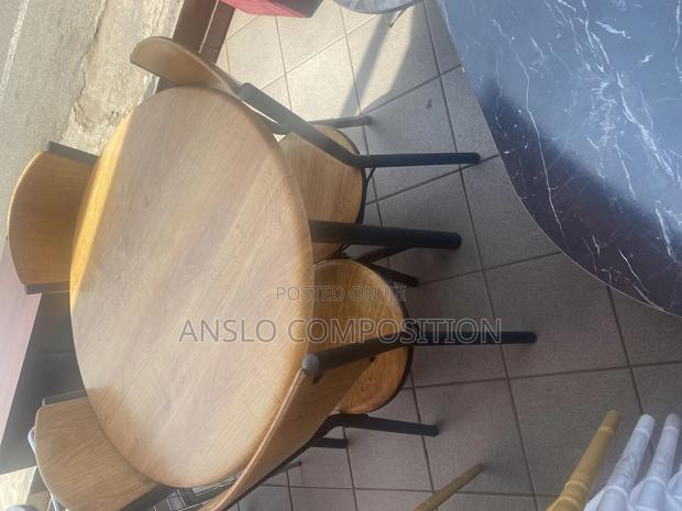 Portable Dinning Table · Photo 1