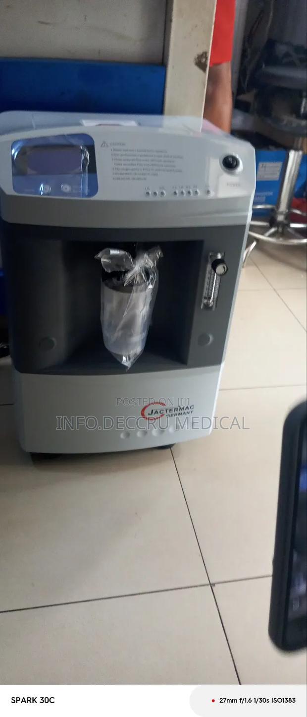 Oxygen Concentrator 5litres · Photo 2
