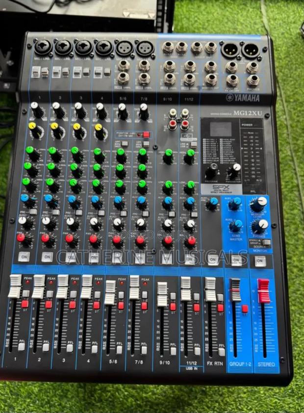 Yamaha Mg 12xu 12- Input 4-Bus Analog Mixer · Photo 2