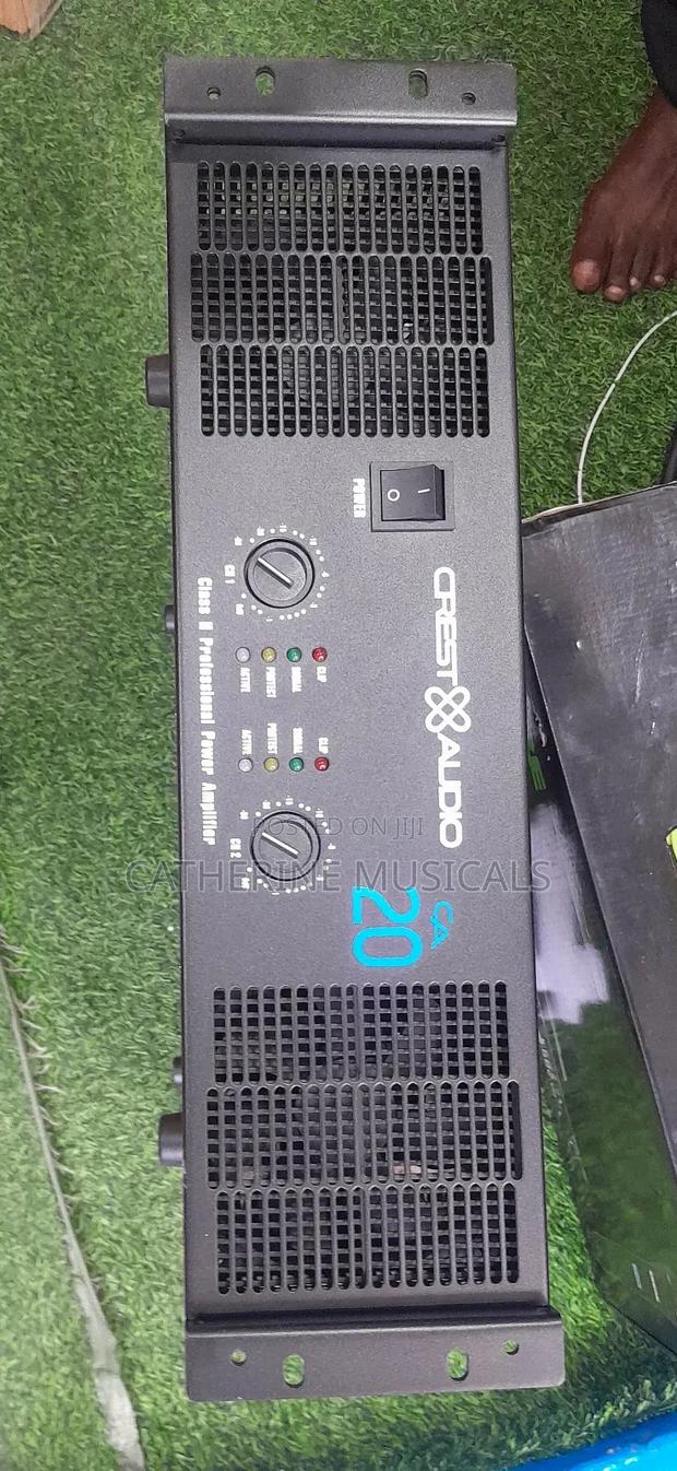 Crest Audio Ca20 Bass Amplifier · Photo 2