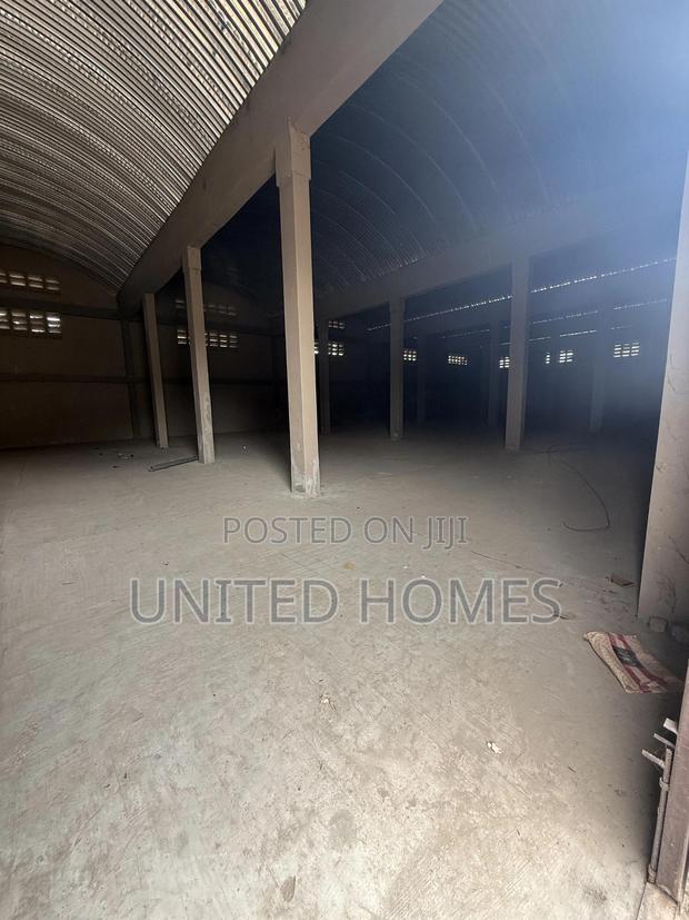 Weija 800 Square Meter Warehouse for Rent · Photo 6