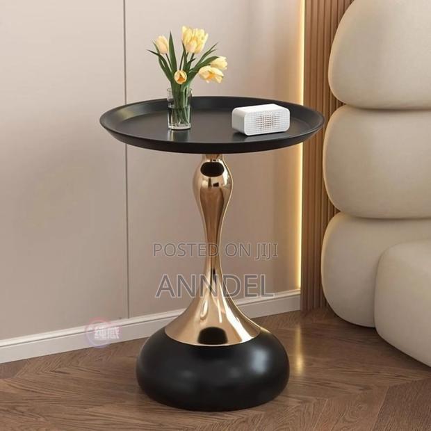 Classic Coffee Table or Bedside Table · Photo 1