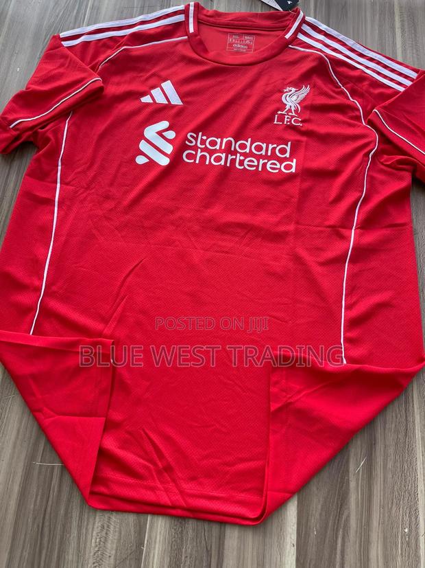 Liverpool 2025/2026 Home Jersey · Photo 2