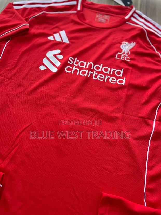 Liverpool 2025/2026 Home Jersey · Photo 3