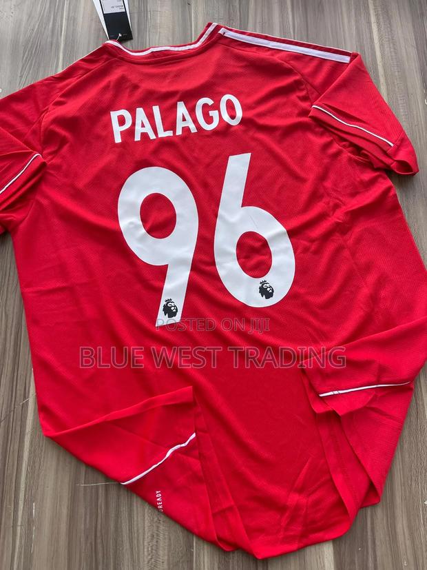 Liverpool 2025/2026 Home Jersey · Photo 4