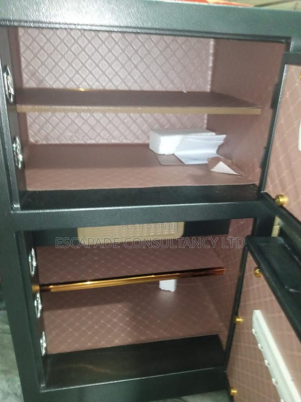 Cash Safe Heavy Duty Fire And Bullet Proof Double Door · Photo 4