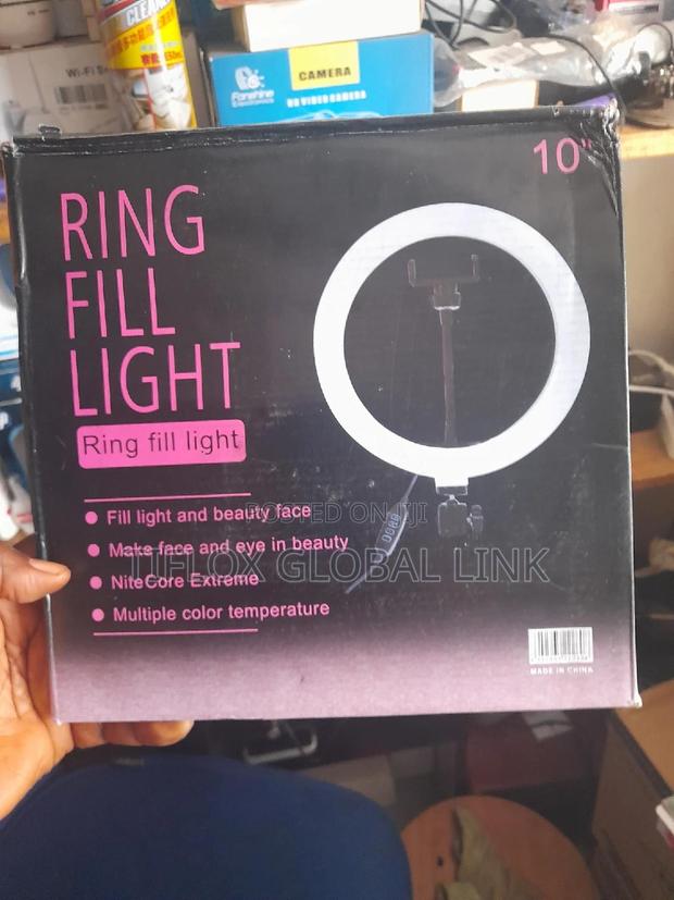 Ring Light 10" With Stand · Photo 4