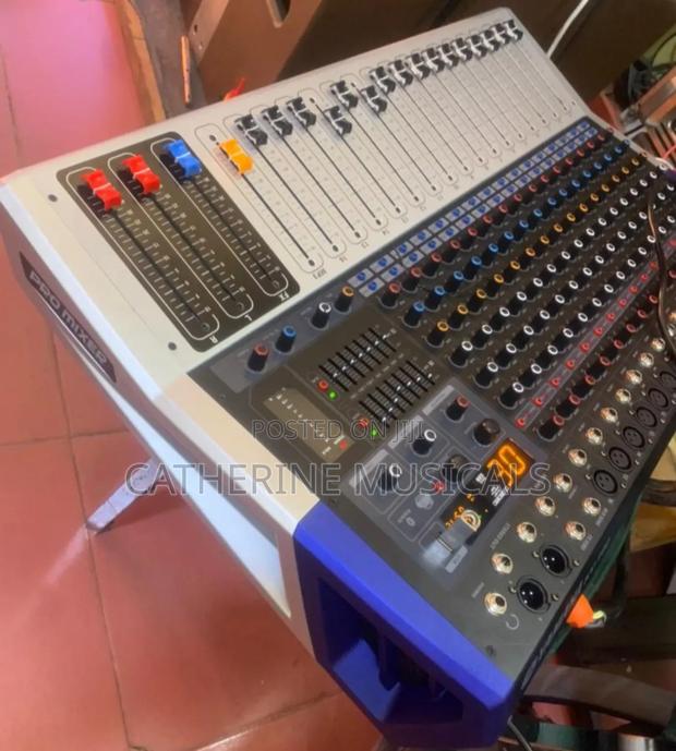 Yamaha Kv160 16channel Powered Mixer · Photo 1