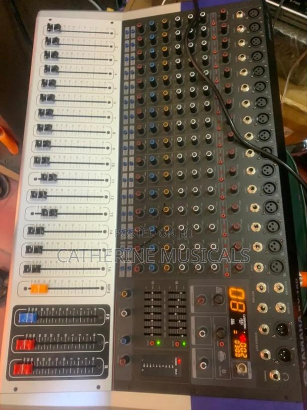 Yamaha Kv160 16channel Powered Mixer · Photo 3