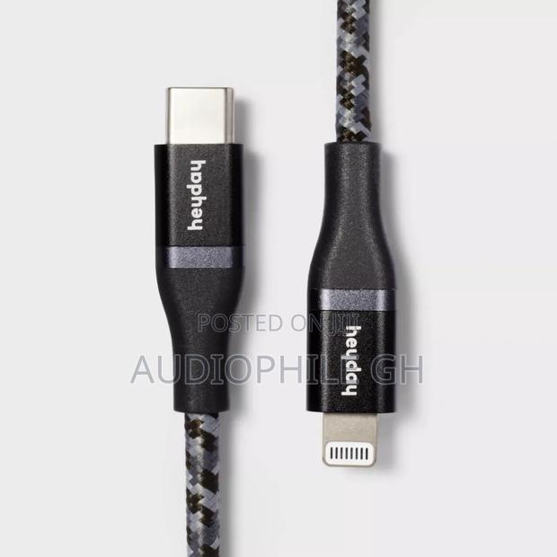 Heyday 4' Ft Lightning to Usb-C Braided Fast Charging Cable · Photo 1